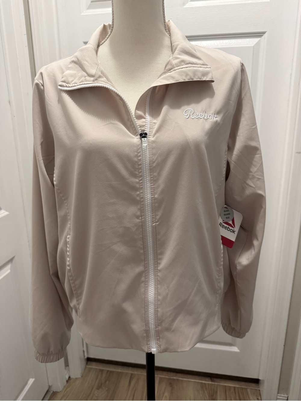 NWT Reebok Women's Courtside Full-Zip Jacket Lightweight Windbreaker L